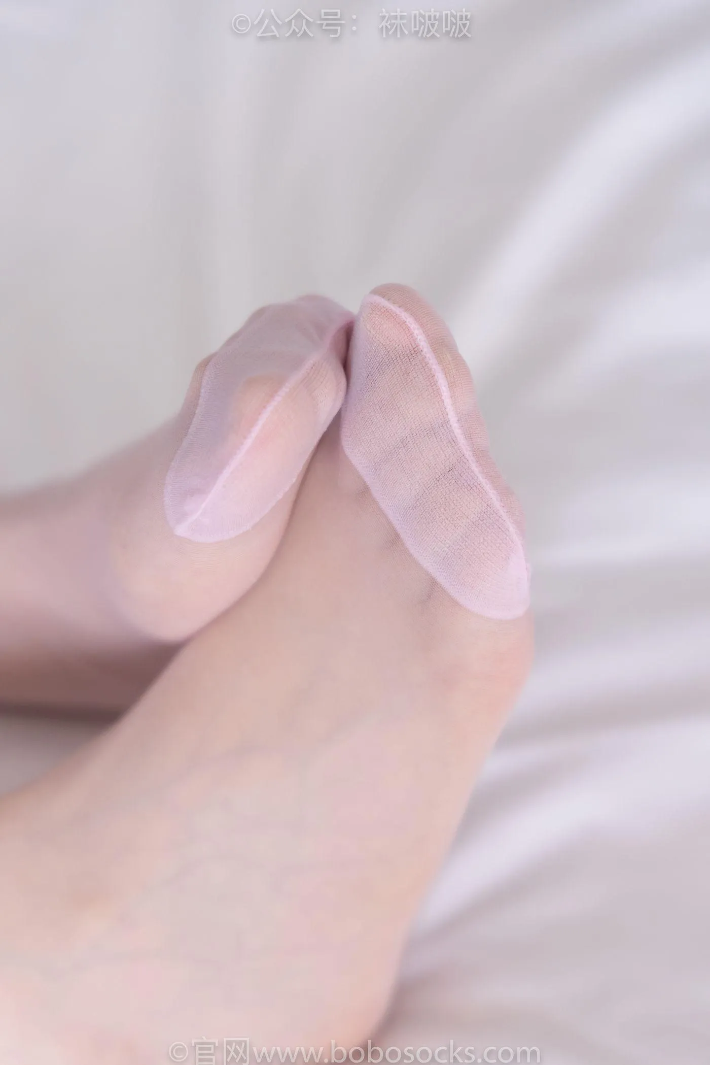 [BoBoSocks袜啵啵]NO.043 小甜豆-圣诞服、平底鞋、高跟鞋、白色渔网袜 [165P]插图3